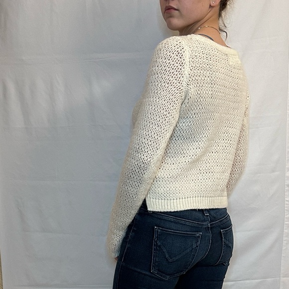 Abercrombie and Fitch Wool Blend Cropped Knit Sweater - Ivory/Cream - XS - Picture 2 of 12